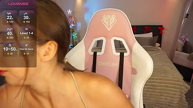 LinaSiren online show from 12/30/24, 03:14