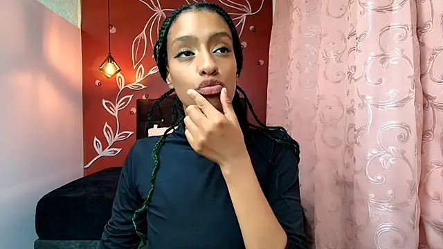 Snapshot of Zia_Green chatting on 12/13/24, 07:32 Zia Green online show from 12/13/24, 07:32