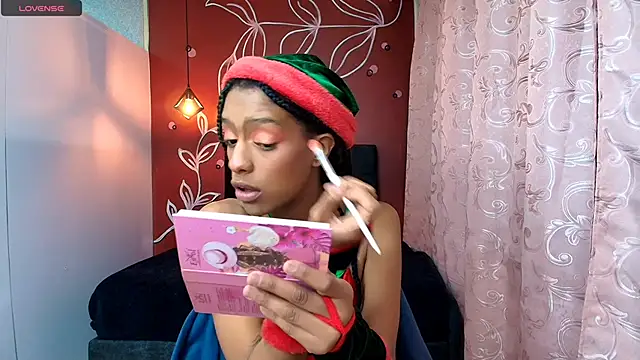 Snapshot of Zia_Green chatting on 12/24/24, 11:17 Zia Green online show from 12/24/24, 11:17