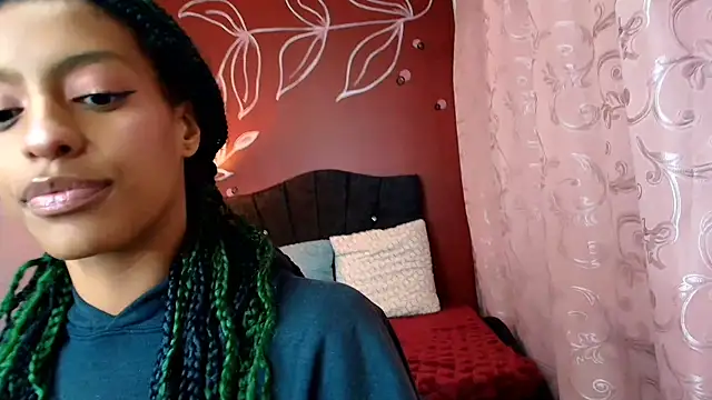 Snapshot of Zia_Green chatting on 12/28/24, 07:33 Zia Green online show from 12/28/24, 07:33