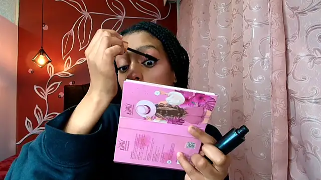 Snapshot of Zia_Green chatting on 12/29/24, 04:59 Zia Green online show from 12/29/24, 04:59