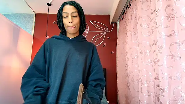 Snapshot of Zia_Green chatting on 12/30/24, 11:37 Zia Green online show from 12/30/24, 11:37