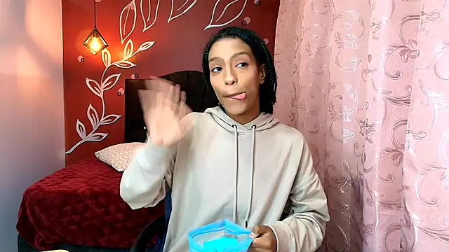 Snapshot of Zia_Green chatting on 01/04/25, 08:05 Zia Green online show from 01/04/25, 08:05