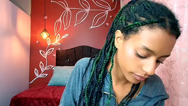 Snapshot of Zia_Green chatting on 01/13/25, 06:27 Zia Green online show from 01/13/25, 06:27