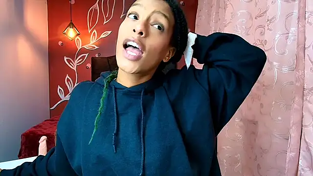 Snapshot of Zia_Green chatting on 01/14/25, 12:03 Zia Green online show from 01/14/25, 12:03