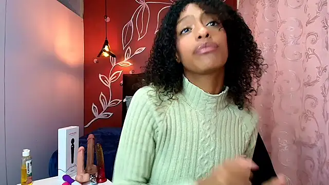 Snapshot of Zia_Green chatting on 01/21/25, 12:18 Zia Green online show from 01/21/25, 12:18