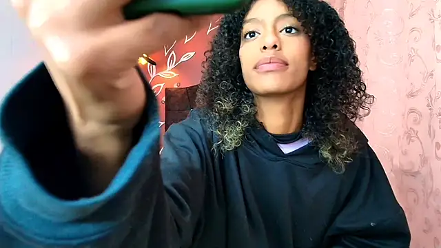 Snapshot of Zia_Green chatting on 01/23/25, 12:09 Zia Green online show from 01/23/25, 12:09