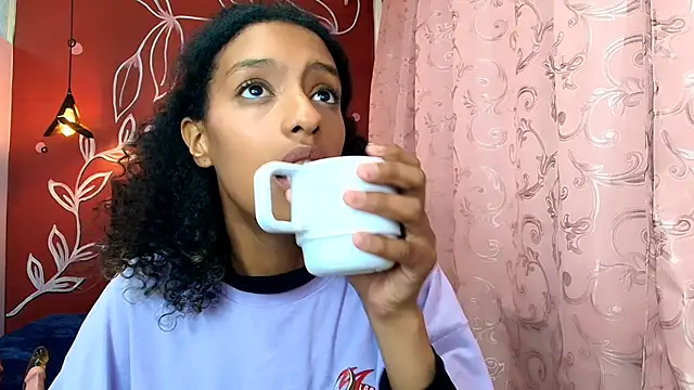 Snapshot of Zia_Green chatting on 01/23/25, 03:32 Zia Green online show from 01/23/25, 03:32