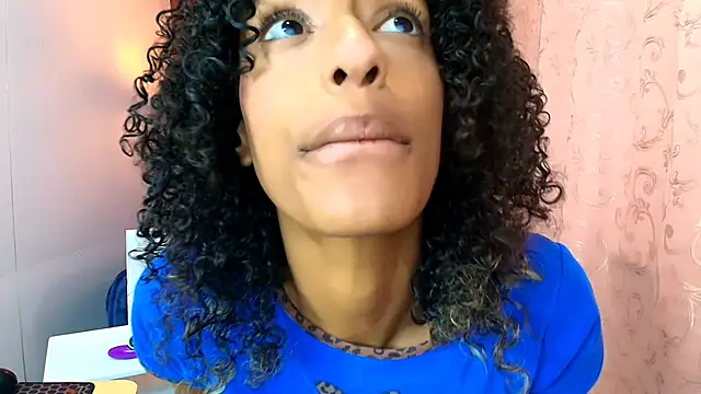 Snapshot of Zia_Green chatting on 01/27/25, 07:35 Zia Green online show from 01/27/25, 07:35