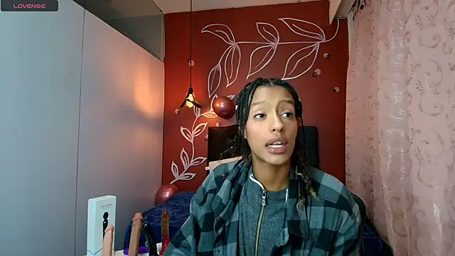 Snapshot of Zia_Green chatting on 02/10/25, 12:08 Zia Green online show from 02/10/25, 12:08