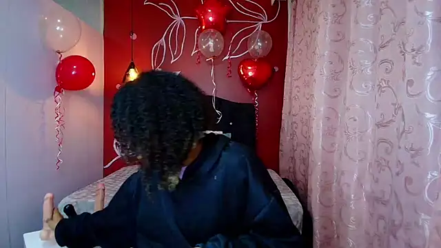 Snapshot of Zia_Green chatting on 02/19/25, 12:11 Zia Green online show from 02/19/25, 12:11