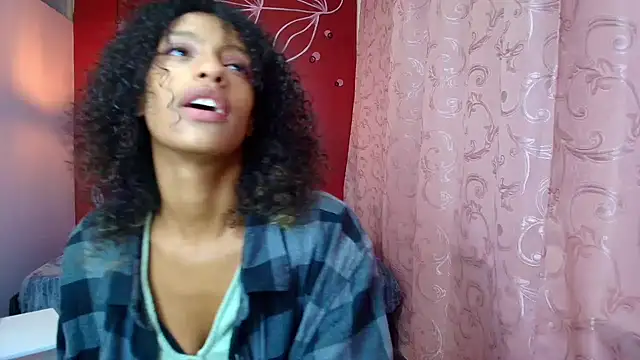 Snapshot of Zia_Green chatting on 02/27/25, 12:34 Zia Green online show from 02/27/25, 12:34