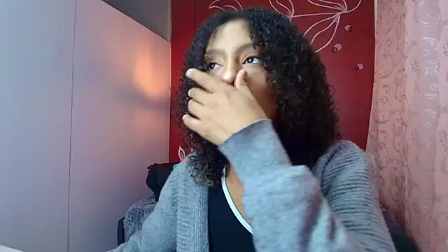 Snapshot of Zia_Green chatting on 03/01/25, 12:01 Zia Green online show from 03/01/25, 12:01