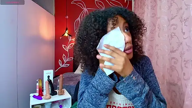 Snapshot of Zia_Green chatting on 03/04/25, 03:26 Zia Green online show from 03/04/25, 03:26