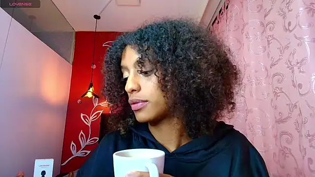 Snapshot of Zia_Green chatting on 03/05/25, 03:18 Zia Green online show from 03/05/25, 03:18