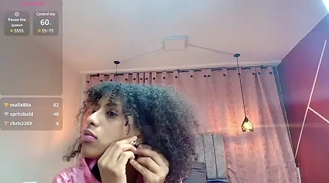 Snapshot of Zia_Green chatting on 03/16/25, 05:03 Zia Green online show from 03/16/25, 05:03