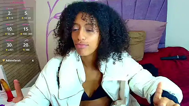 Snapshot of Zia_Green chatting on 03/18/25, 03:31 Zia Green online show from 03/18/25, 03:31