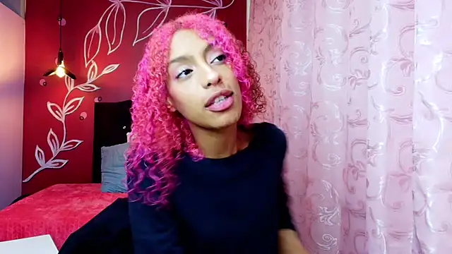 Snapshot of Zia_Green chatting on 03/21/25, 12:06 Zia Green online show from 03/21/25, 12:06