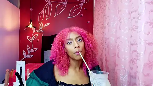 Snapshot of Zia_Green chatting on 03/21/25, 03:35 Zia Green online show from 03/21/25, 03:35