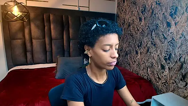 Snapshot of Zia_Green chatting on 05/15/26, 12:45 Zia Green online show from 05/15/26, 12:45