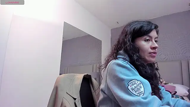 Snapshot of JaneLondon chatting on 04/07/26, 11:48 JaneLondon online show from 04/07/26, 11:48