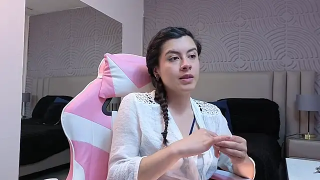 Snapshot of JaneLondon chatting on 05/28/26, 07:33 JaneLondon online show from 05/28/26, 07:33