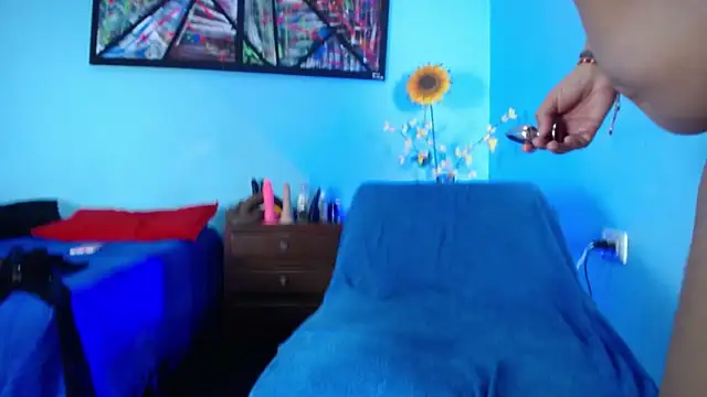 Iivana 19 online show from 11/18/25, 03:49