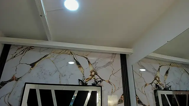 KarinaSimonz online show from 11/08/25, 07:45