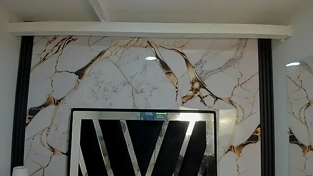 KarinaSimonz online show from 11/11/25, 08:20