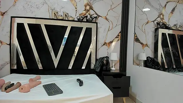 KarinaSimonz online show from 12/05/25, 08:27