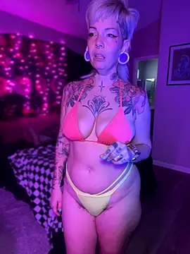 GoldieBakeman online show from 11/24/25, 05:56