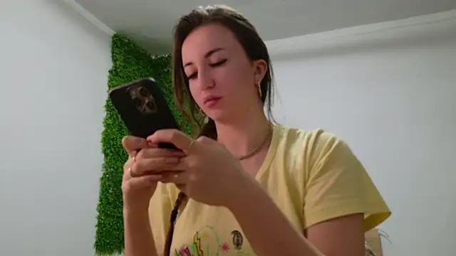 Snapshot of Lorennameliyy chatting on 02/11/25, 07:59 Lorennameliyy online show from 02/11/25, 07:59