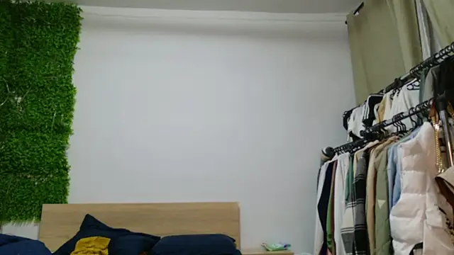 Snapshot of Lorennameliyy chatting on 03/20/25, 08:19 Lorennameliyy online show from 03/20/25, 08:19