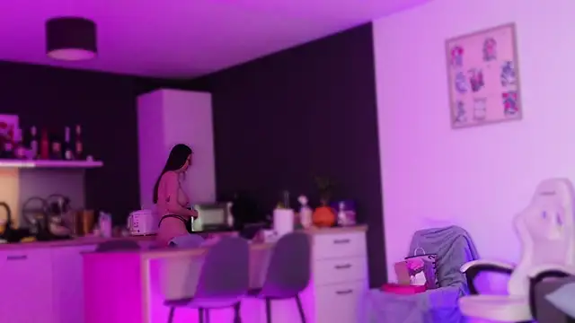 Snapshot of Lorennameliyy chatting on 12/21/25, 05:25 Lorennameliyy online show from 12/21/25, 05:25