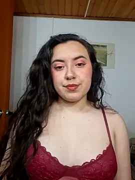 Emi chik online show from 05/17/26, 03:37