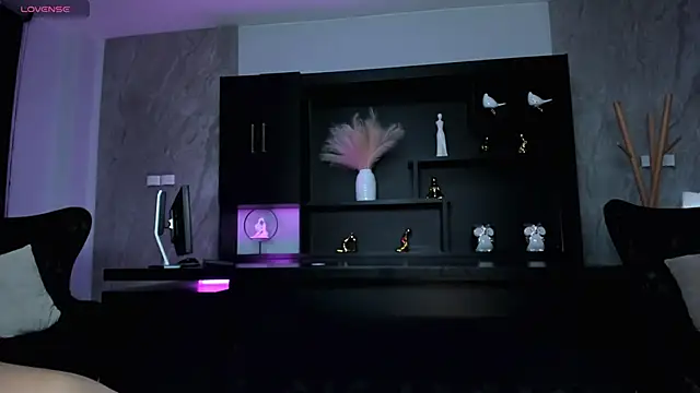 KatieNolan 1 online show from 02/02/25, 05:04