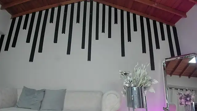 KatieNolan 1 online show from 03/05/25, 01:31