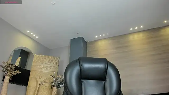 KatieNolan 1 online show from 02/14/26, 12:35