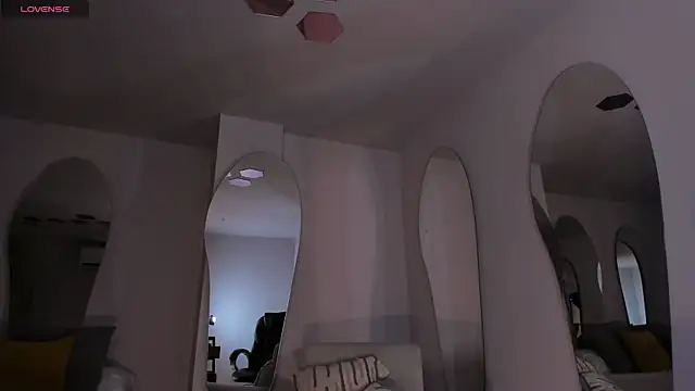 KatieNolan 1 online show from 03/19/26, 06:56