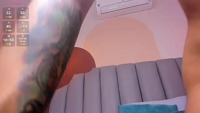 Snapshot of tammylee_ chatting on 03/14/25, 10:39 tammylee online show from 03/14/25, 10:39