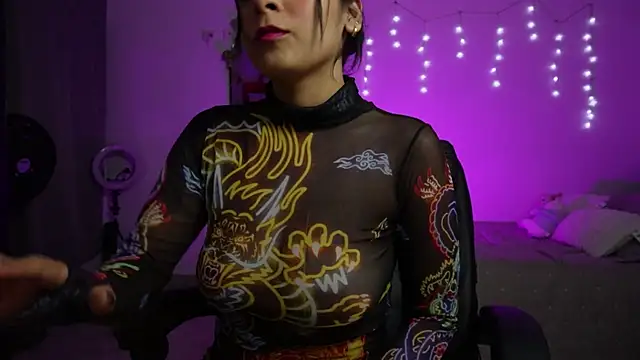 Snapshot of tammylee_ chatting on 09/28/25, 06:41 tammylee online show from 09/28/25, 06:41