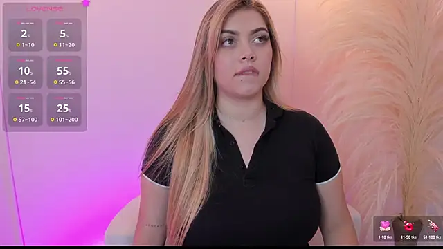 Snapshot of thaliafox_ chatting on 03/15/25, 07:42 thaliafox online show from 03/15/25, 07:42