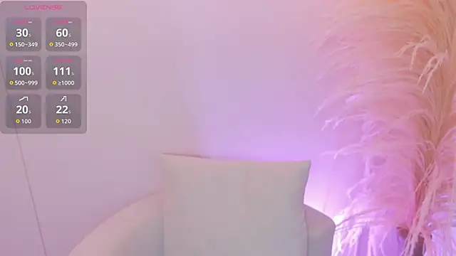 Snapshot of thaliafox_ chatting on 04/14/26, 06:03 thaliafox online show from 04/14/26, 06:03