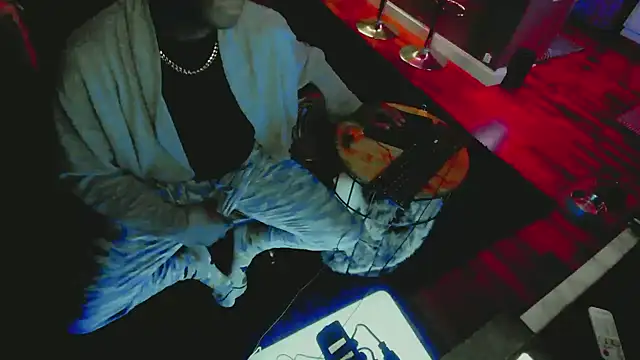 Pressure69mee online show from 02/01/25, 03:30