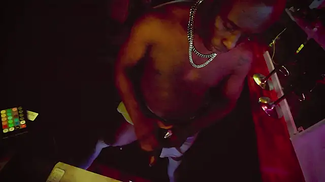 Pressure69mee online show from 02/02/25, 12:13