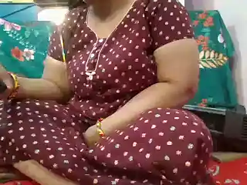 Snapshot of naina-80 chatting on 01/09/25, 05:00 naina-80 online show from 01/09/25, 05:00