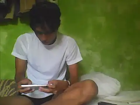 Snapshot of ruygw chatting on 02/22/25, 09:15 ruygw online show from 02/22/25, 09:15