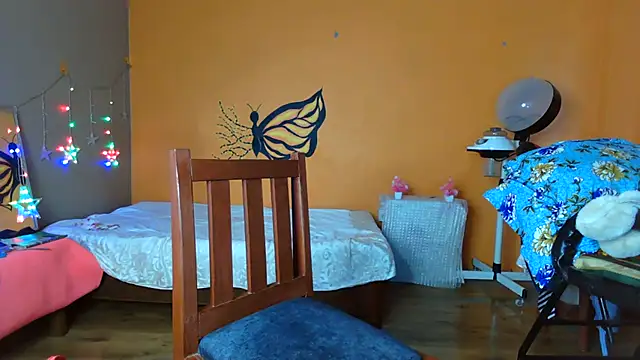 Snapshot of jenny-ki-bella chatting on 11/13/25, 03:49 jenny-ki-bella online show from 11/13/25, 03:49