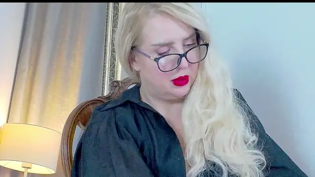 Snapshot of MariaRichi_ chatting on 02/14/25, 02:54 MariaRichi  online show from 02/14/25, 02:54