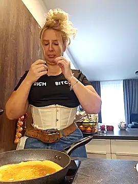 Snapshot of MariaRichi_ chatting on 03/01/25, 09:51 MariaRichi  online show from 03/01/25, 09:51